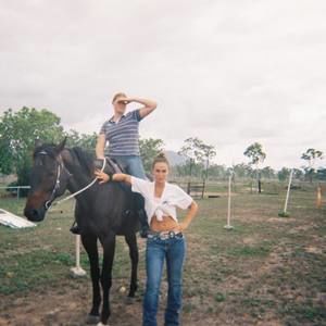 Meet your Posher, Kenna